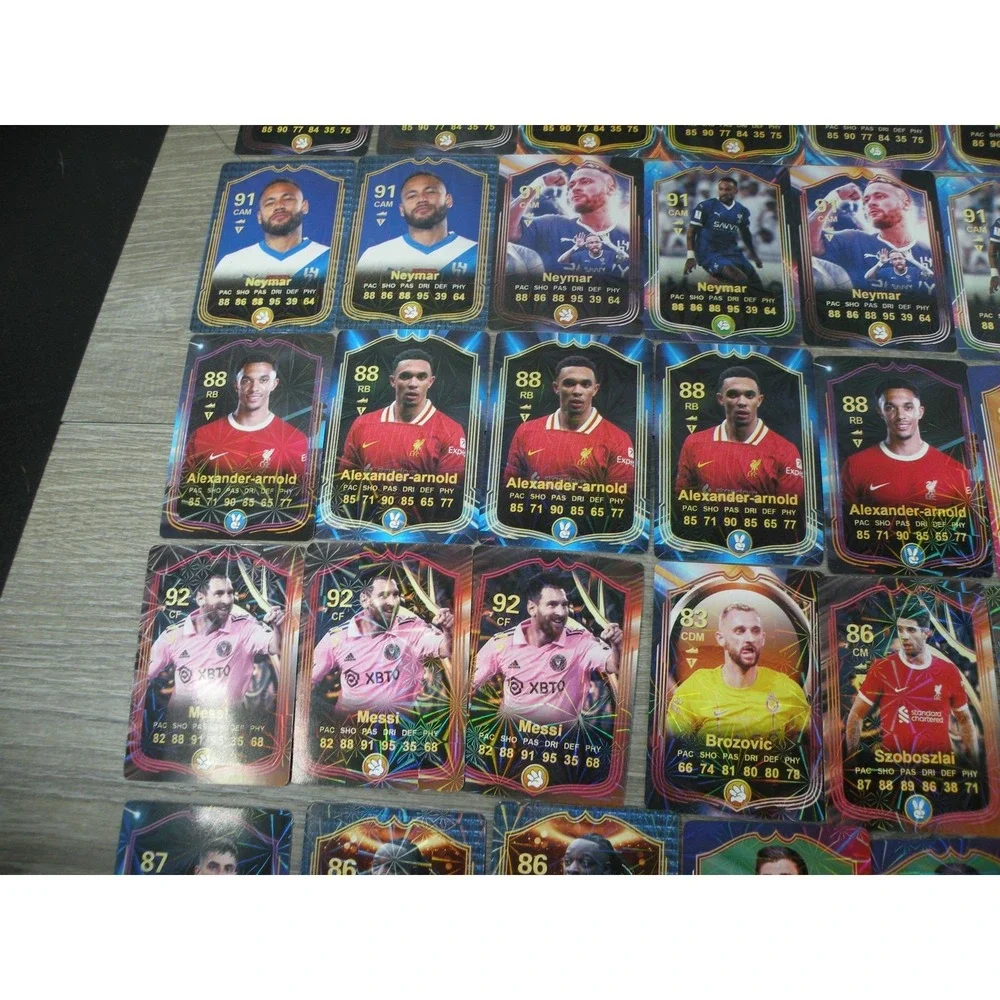 Football Soccer Trading Card Lot of 50 Ronaldo Messi Neymar Benzema Courtois